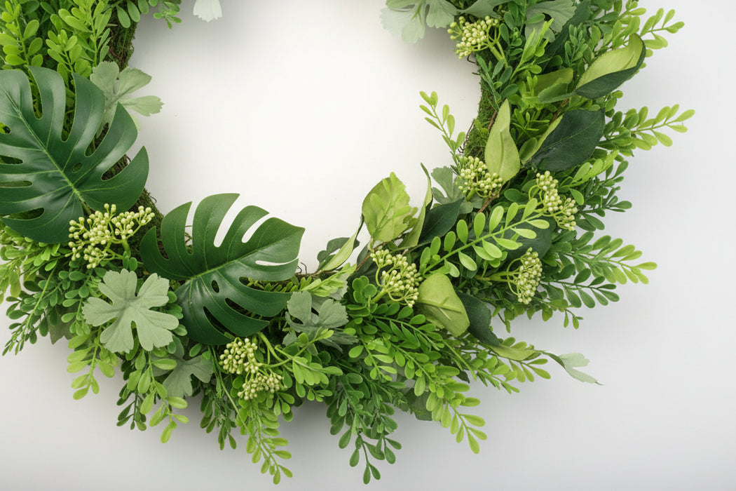 50cm Natural Look Wreath Fern Leaf