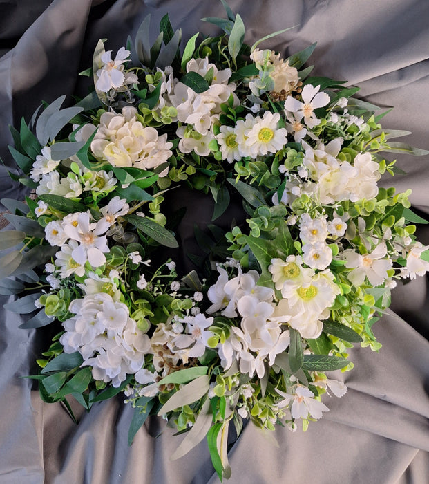 ARTIFICIAL ADEN Hand-Made Flower Spring and Summer Wreath – Hydrangeas and Tulips