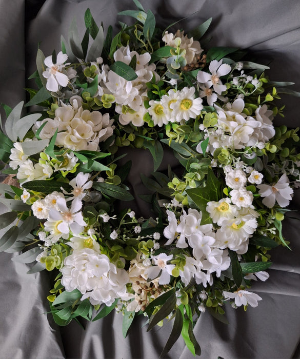 ARTIFICIAL ADEN Hand-Made Flower Spring and Summer Wreath – Hydrangeas and Tulips